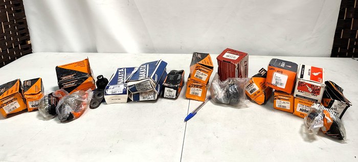 Lote de 16 Rótulas de Suspensión para Ford y Chevrolet