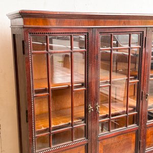 Mueble Vitrina Antigua de Madera Oscura con Puertas de Cristal - imagen 2