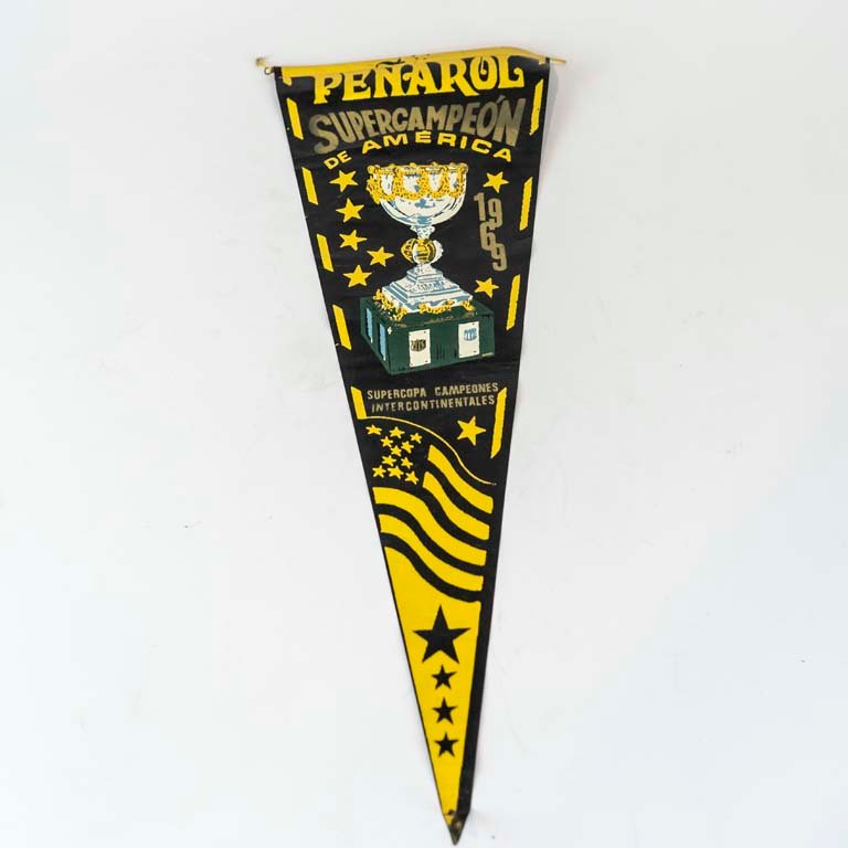 Lote anterior: Banderin de Peñarol - Medidas: 45cm
