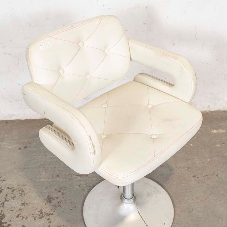 Sillón giratorio tapizado en cuerina blanca con mecanismo de altura regulable - imagen 3
