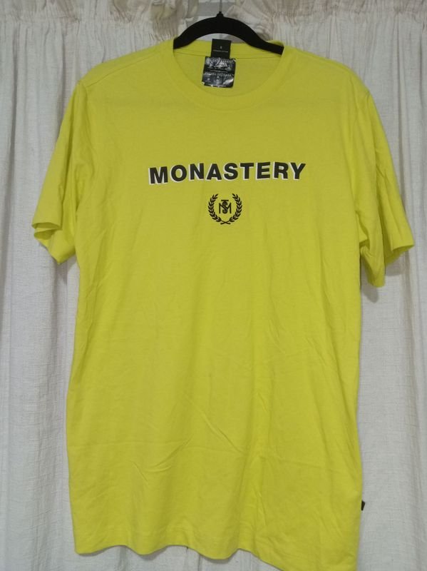 Remera de Algodón Monastery Talle S