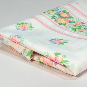 Mantel de Hilo Blanco y Rosado con Flores y 9 Servilletas - imagen 2