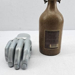 Botella de Gres "St Sebastian Dark" con Tapa de Porcelana - imagen 2
