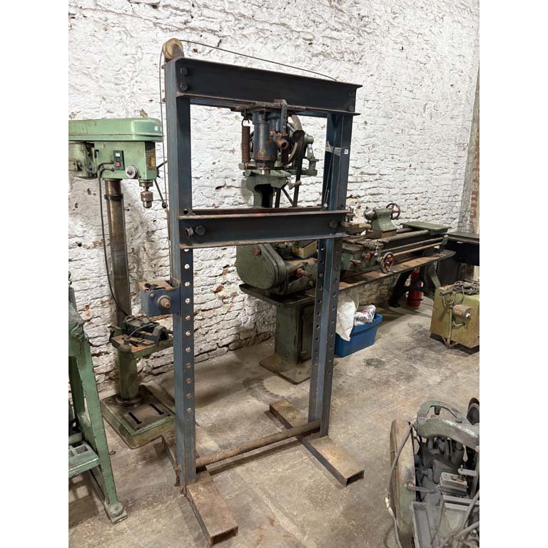 Item 2109573 - Image 0