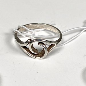 Lote de Tres Anillos de Plata con Diseño y Cadena - imagen 4