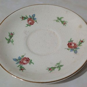 Platillo de Porcelana Inglesa Blanco con Diseño Floral Antiguo - imagen 2