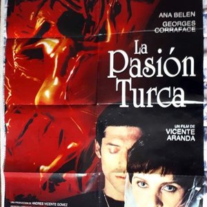 Lote siguiente: Poster Original "La Pasión Turca" (1994) - Ana Belén, Vicente Aranda