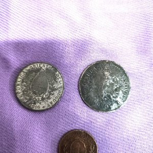 Lote siguiente: Lote de 3 Monedas Antiguas: Uruguaya 1916, Argentina y Europea Desgastada