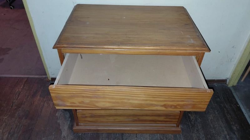Mueble de madera en excelente estado - imagen 4