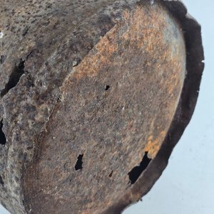 Tacho Lechero Antiguo de Hierro Oxidado con Asa - imagen 4