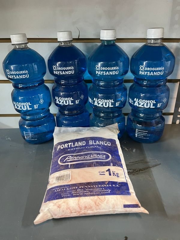 6 Litros de alcohol Azul y 1Kg de Portland blanco para venta - imagen 1