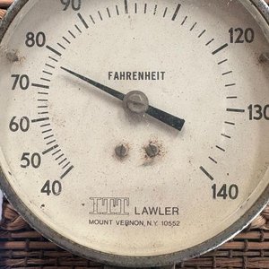 Lote siguiente: Termómetro Industrial Lawler Fahrenheit con Vástago