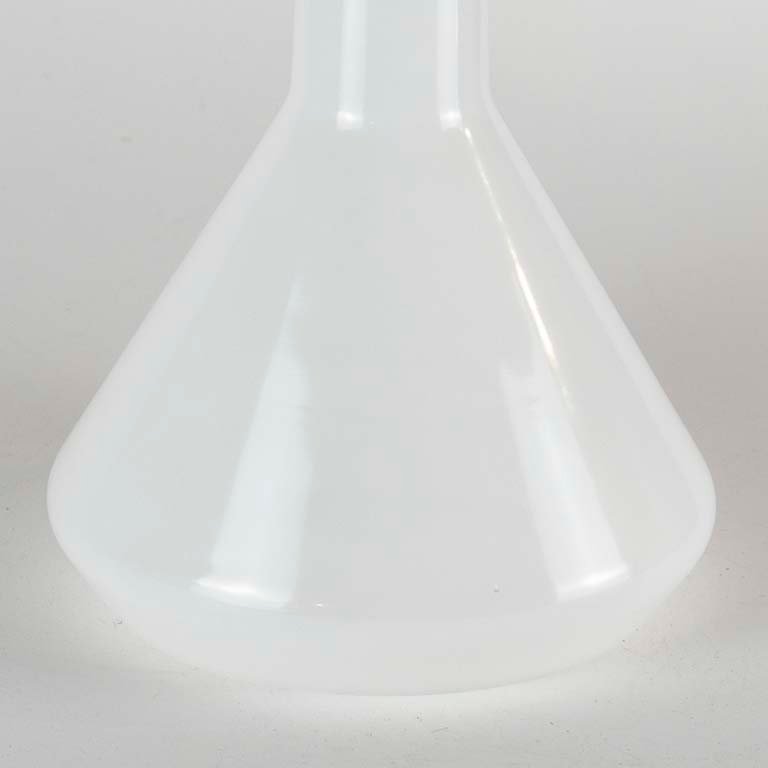Colgante de vidrio blanco con forma conica - imagen 2