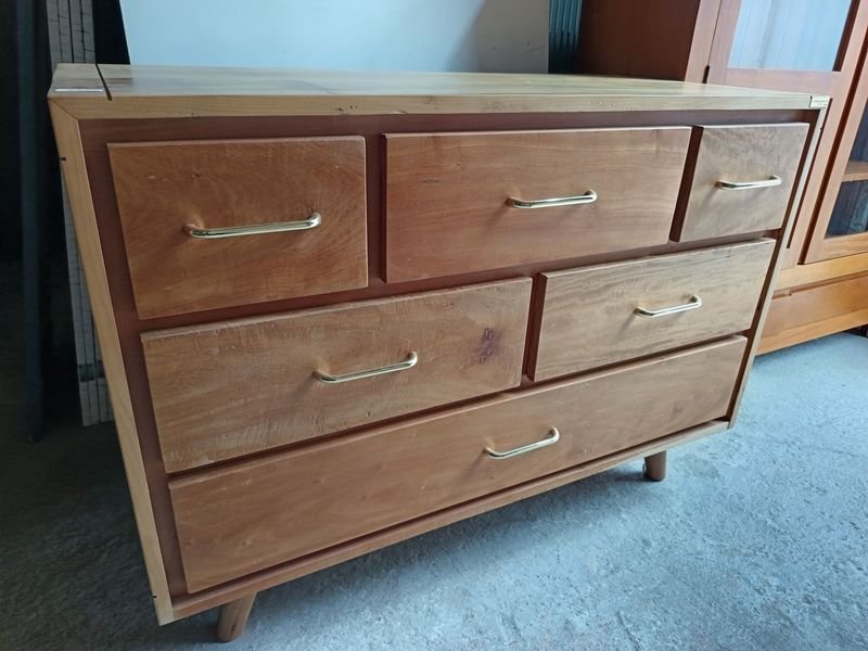 Cómoda Aparador de Madera Maciza Fundamento - Estilo Nórdico