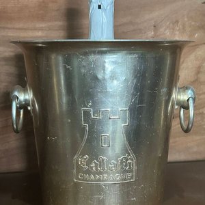 Champagnera "Callati" Metálica con Grabado y Botella de Ananá Fizz - imagen 7