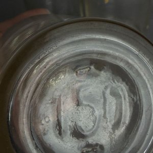 Lote de 3 Frascos de Farmacia Antiguos de Vidrio con Tapa - imagen 10