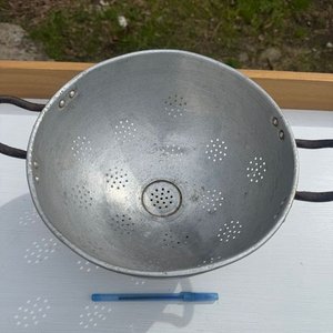 Colador de Aluminio con Asas Metálicas - imagen 2