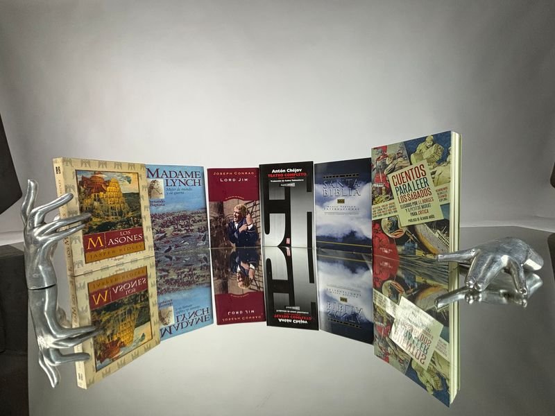 Lote anterior: Colección de libros clásicos y religiosos en español
