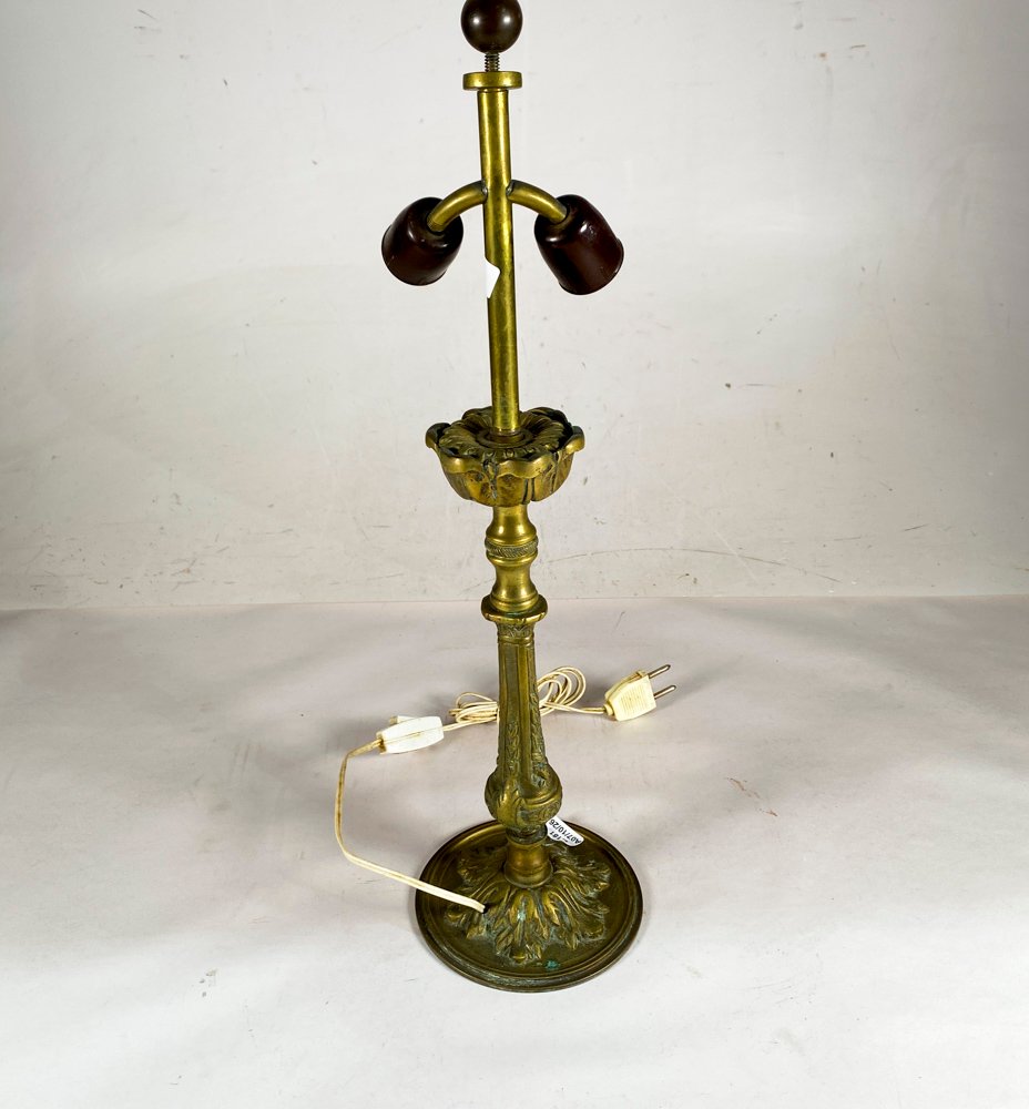 Lámpara de Mesa Antigua de Bronce con Detalle Floral, 48 cm