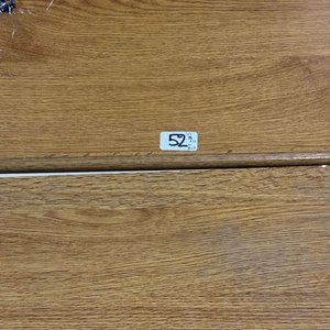 Lote anterior: Lote de 5 Estantes de Madera con Soportes Metálicos