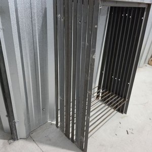 Estructura Metálica Gris para Cartelería, Caballetes y Mesas - imagen 3
