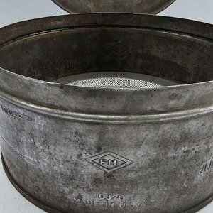 Tacho Metálico "Justrite Mfg. Co." con Tapa y Malla Interior - imagen 6