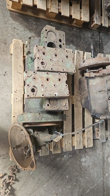 Motor Pontiac 29-30 con Caja de Cambios