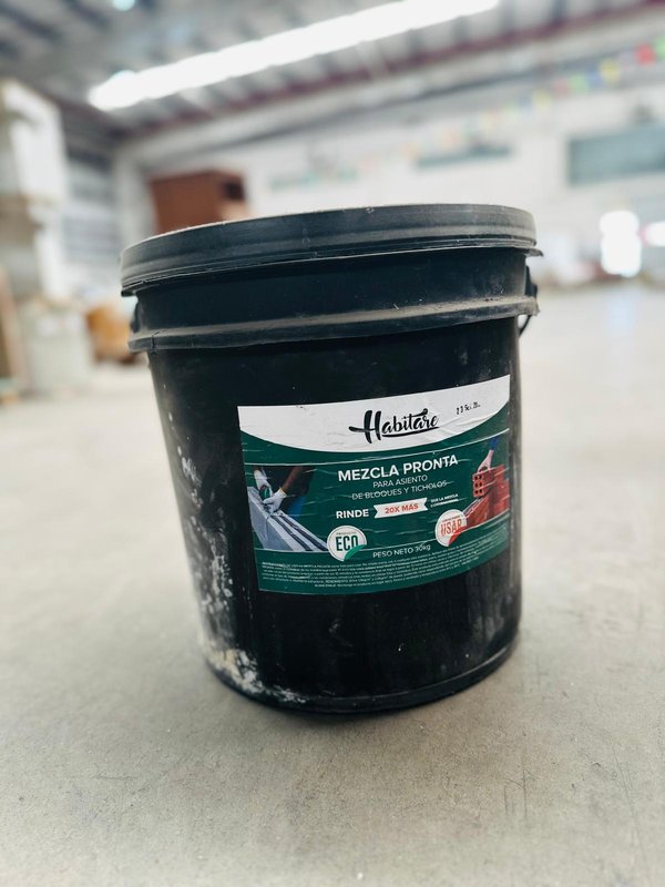 Balde de Mezcla Pronta Habitare 30 kg para Bloques y Ticholos