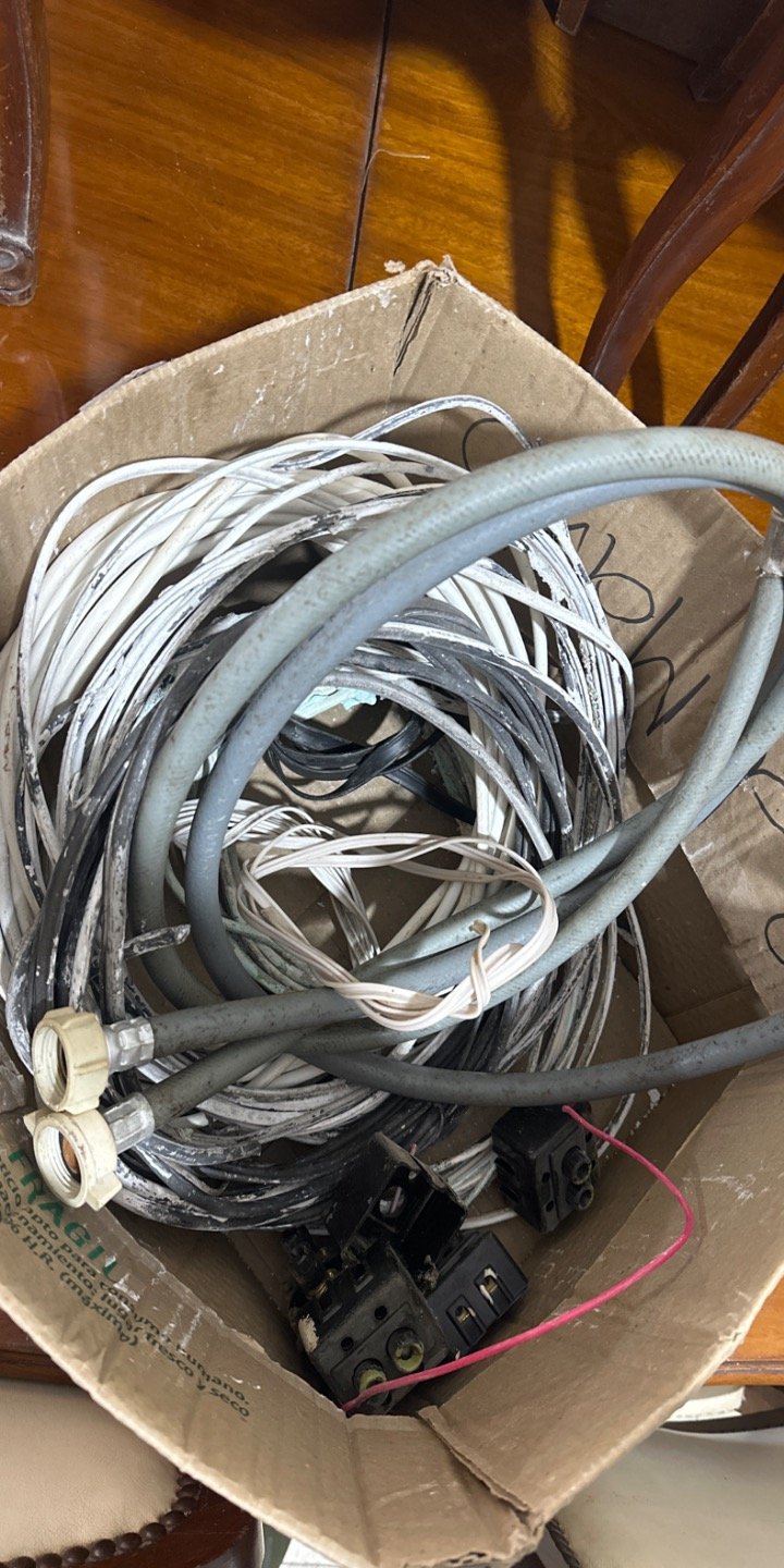 Lote de Cables Eléctricos y Conectores