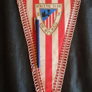 Banderín Antiguo Athletic Club Bilbao Rayas Rojas y Blancas Escudo Oficial Margi - imagen 2