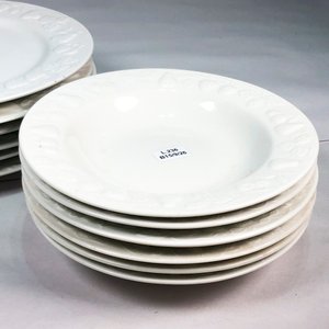 Lote de 12 Platos de Porcelana Blanca con Diseño Frutal - imagen 2