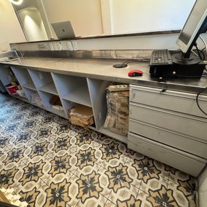 Lote anterior: Lote #017 – Mesada de Ac/Inox con bacha y orificios para residuos, con mueble de melamílico, estantes y 4 cajones, incluye grifería