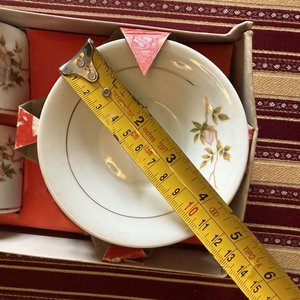 Juego de Tazas y Platos de Porcelana Brasileña con Flores Rosadas y Doradas - imagen 5