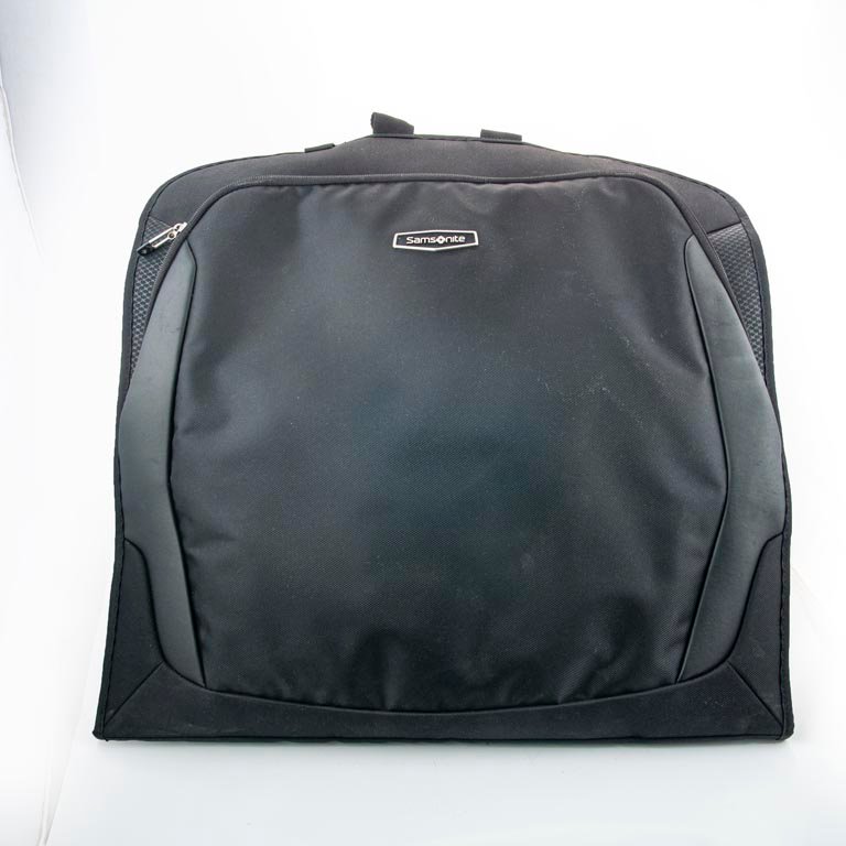 Bolso para Trajes Samsonite Negro con Múltiples Reparticiones