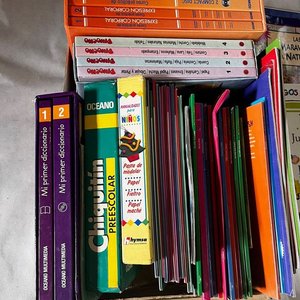 Cajón con Libros Infantiles y Educativos Varios - imagen 1