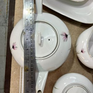 Conjunto de Porcelana Olmos Uruguaya con Flores Rosadas - 5 Piezas - imagen 10