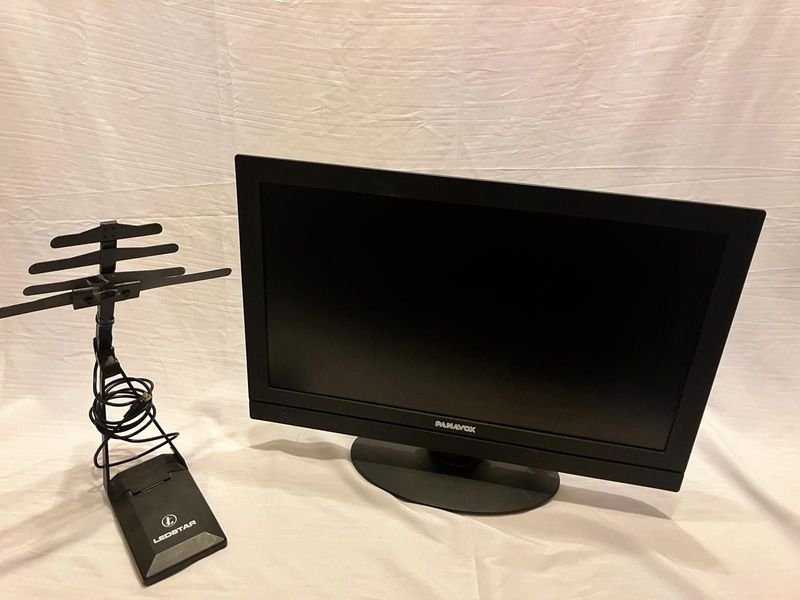 Televisor LED Panavox 22 Pulgadas + Antena de TV Digital Interior Ledstar