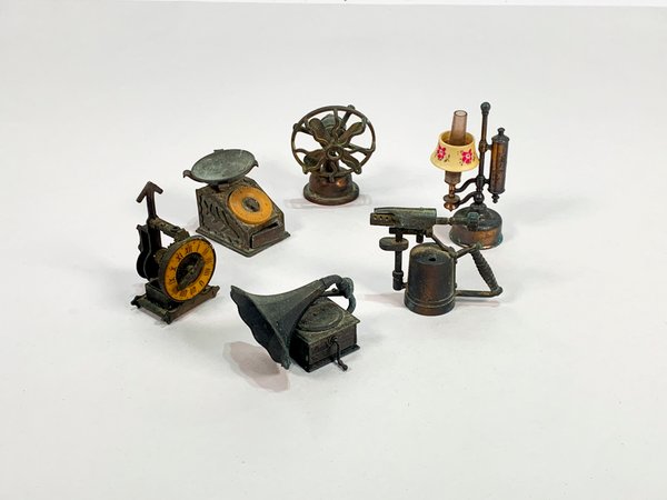 Lote siguiente: Colección de seis sacapuntas antiguos y vintage