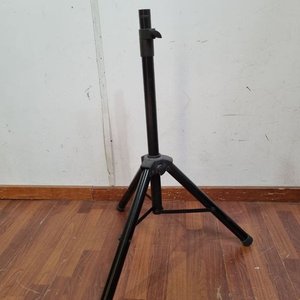 Trípode para Parlante Kolke Negro Metálico Plegable - imagen 2