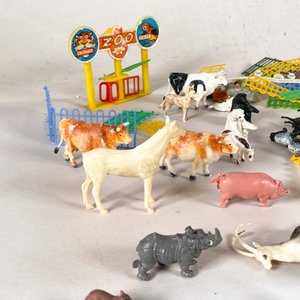 Colección de Animales de Granja y Zoo en Miniatura con Accesorios - imagen 4