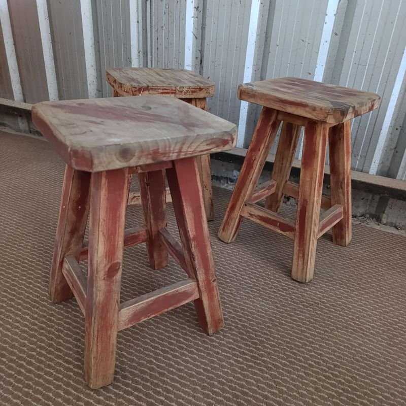 Taburetes en madera maciza para venta - imagen 2