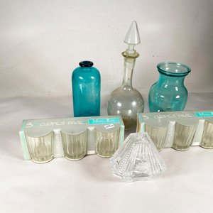 Lote de 10 piezas: Vasos, florero, frasco, jarra y botellón - imagen 3