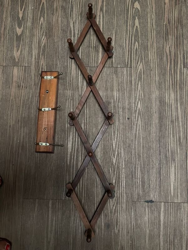 Percheros de madera y pizarra para almacenamiento - imagen 2