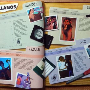 Libro de Figuritas Archivos Secretos Disney - Personajes, Películas, Villanos (1999) - imagen 4