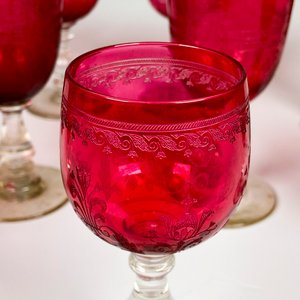 Nueve copas de cristal rubi labradas, diferentes - imagen 4