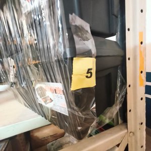 Caja de Herramientas Negra con Manija y Cierre Metálico - imagen 2