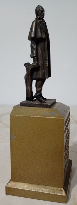 Alcancía del BROU, Homenaje al Bicentenario de José Artigas. Con llave (no se probó) - imagen 4