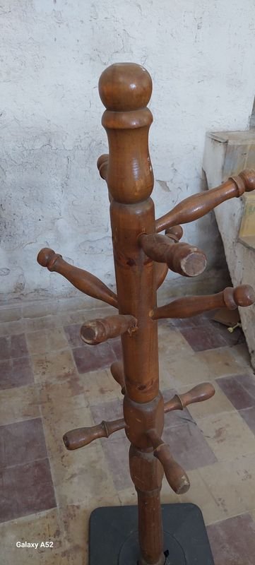 Perchero en madera para decoración del hogar - imagen 3