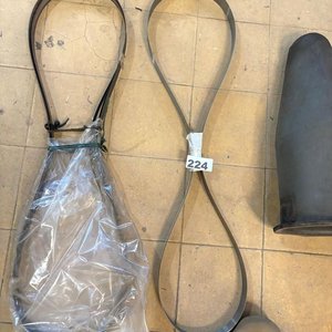 Lote anterior: Lote de Sierras de Cinta y Piezas Varias
