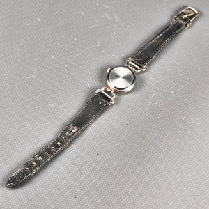 Reloj Gucci de dama, malla desgastada, sin funcionamiento conocido - imagen 4